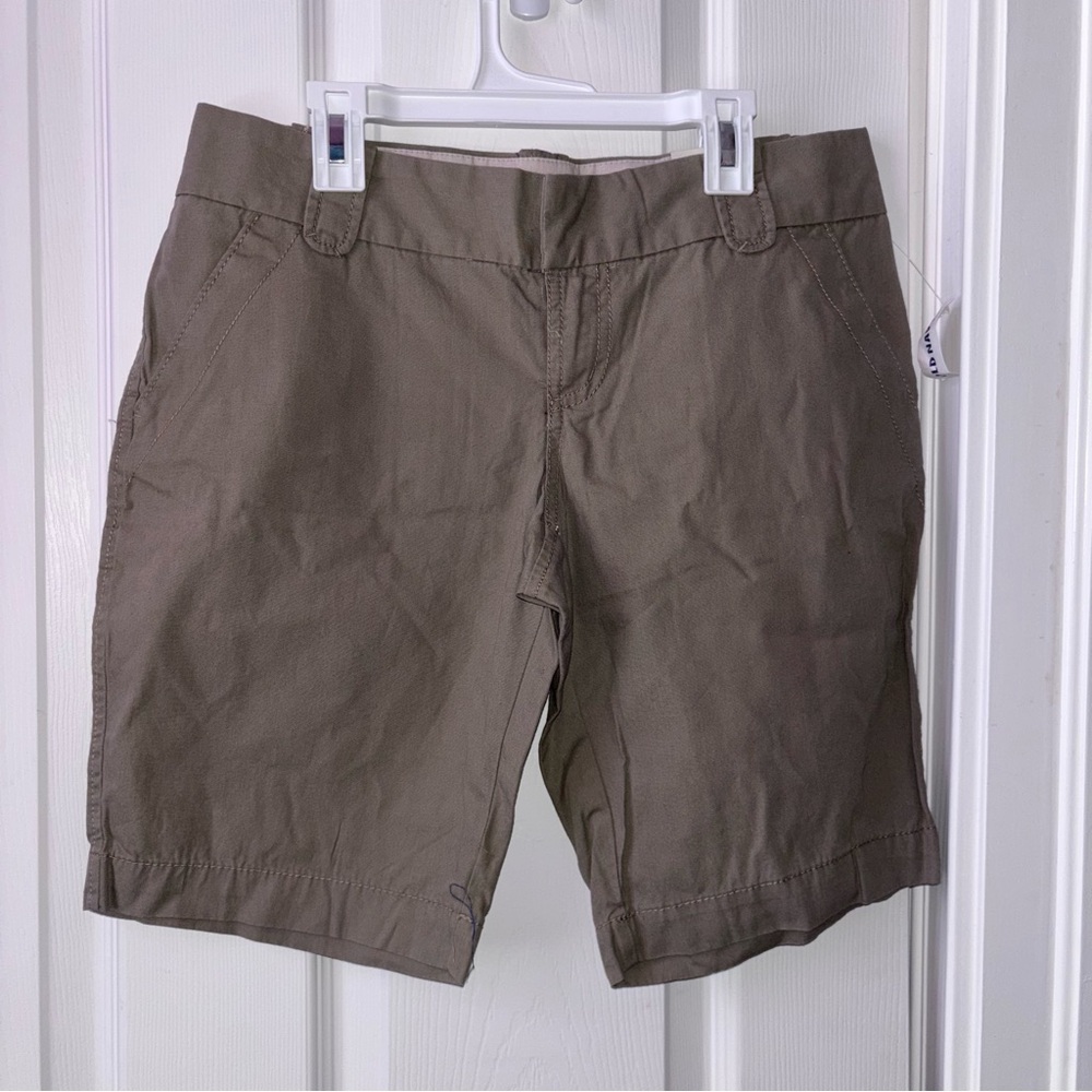 NWT Old Navy Women's Tan Bermudas